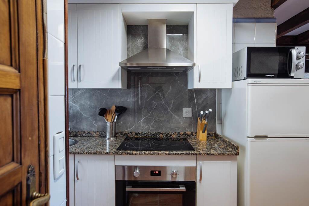 Apartamentos El Coritu Ньеда Экстерьер фото