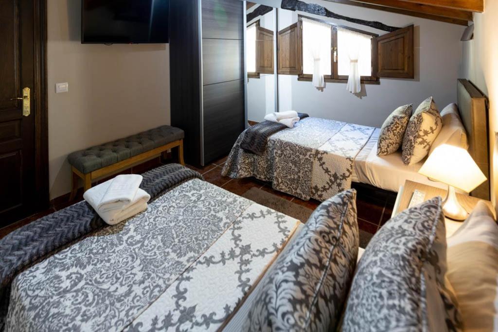 Apartamentos El Coritu Ньеда Экстерьер фото