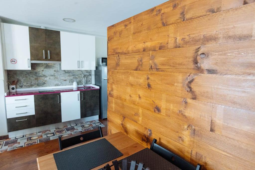 Apartamentos El Coritu Ньеда Экстерьер фото