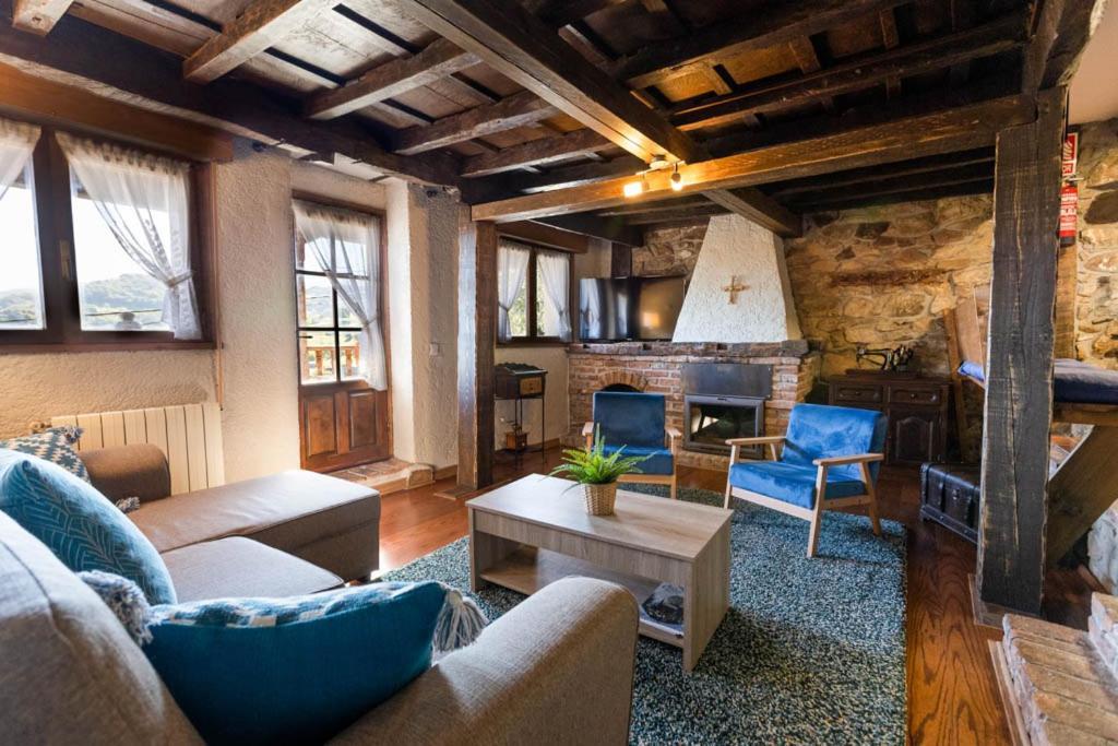 Apartamentos El Coritu Ньеда Экстерьер фото