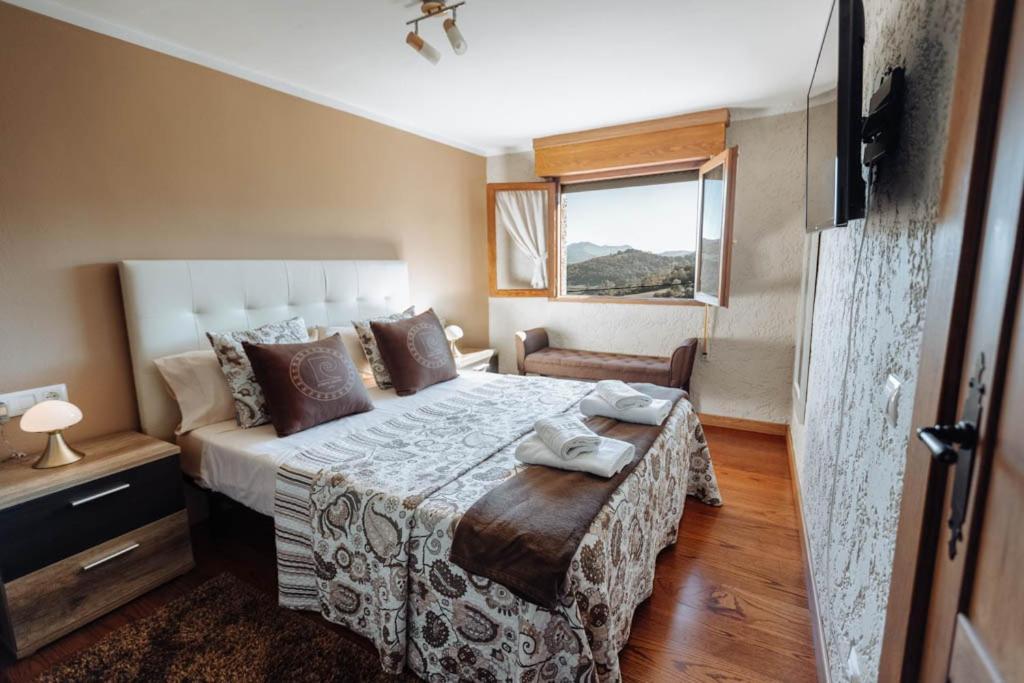 Apartamentos El Coritu Ньеда Экстерьер фото